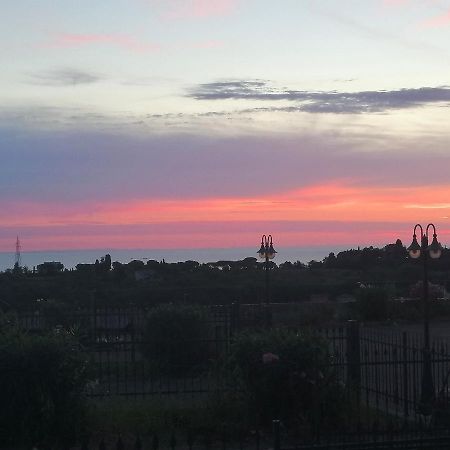 Belvedere House Hotel Civitanova Alta Kültér fotó